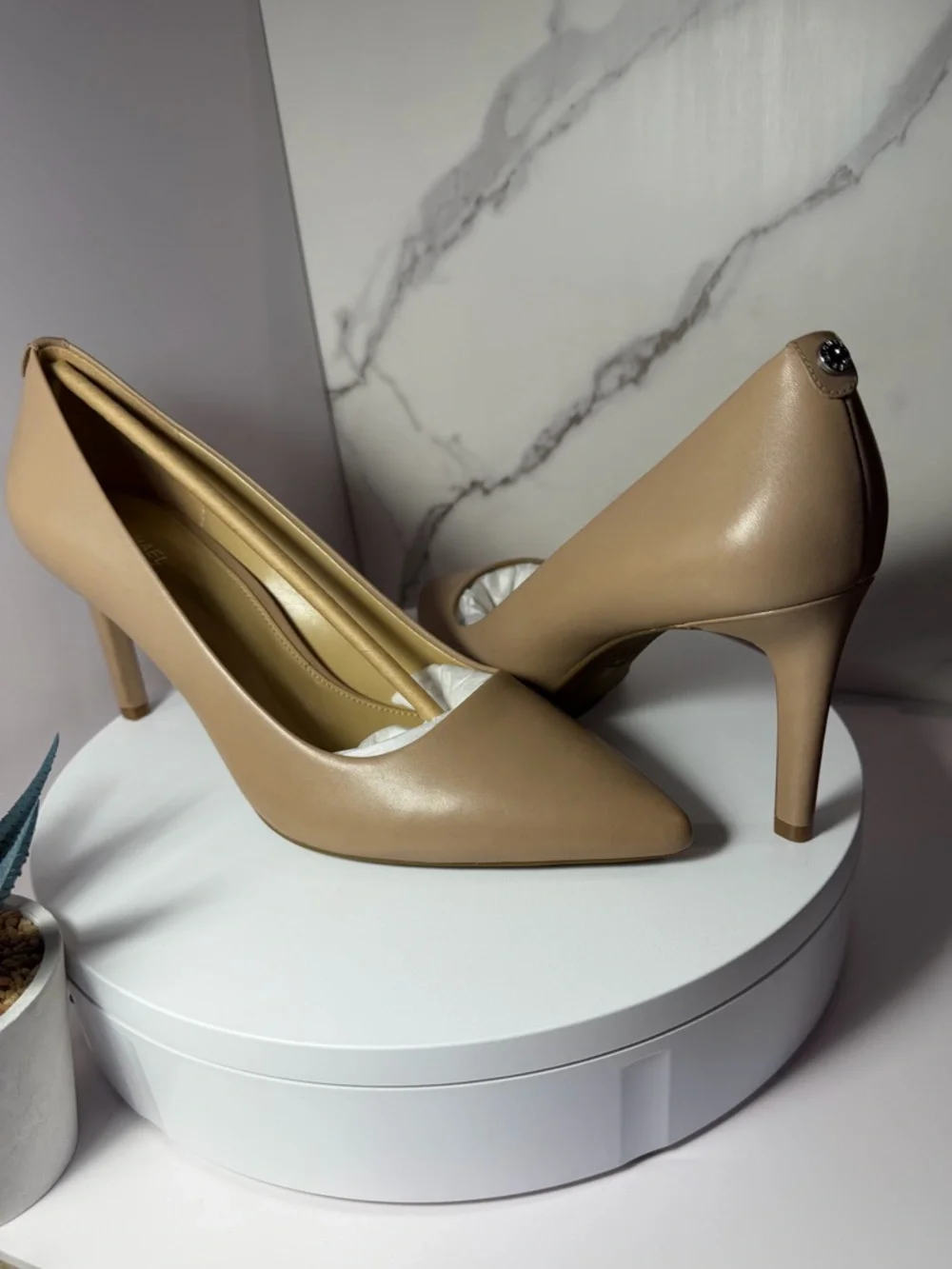 Michael Kors Pointed Toe Leather Pumps in Tan